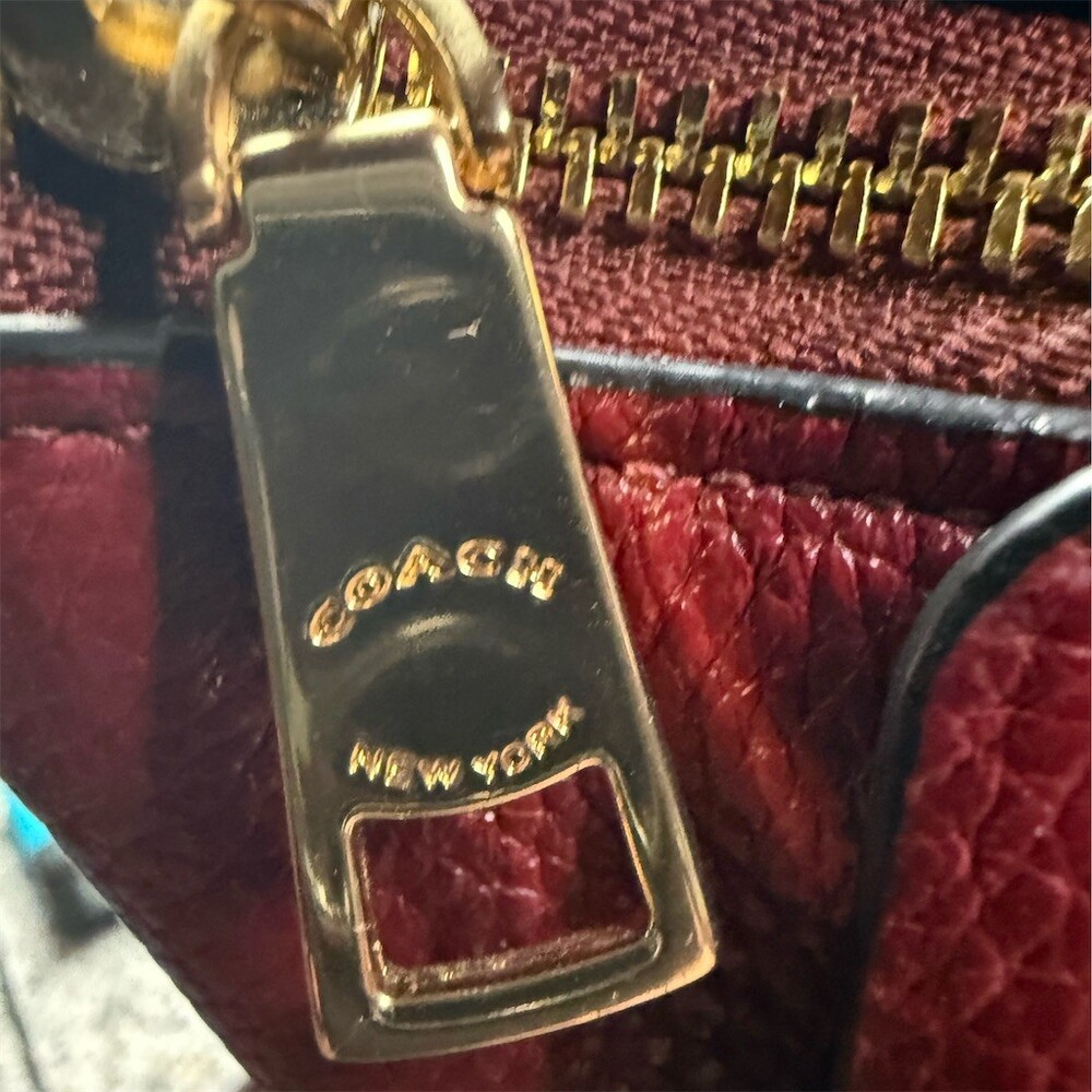 Coach Marlon Hobo Shoulder Bag Womens Burgundy Oxblood Gold Hardware Zip - Picture 9 of 16